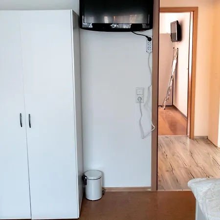Apartment Ferienwohnung *